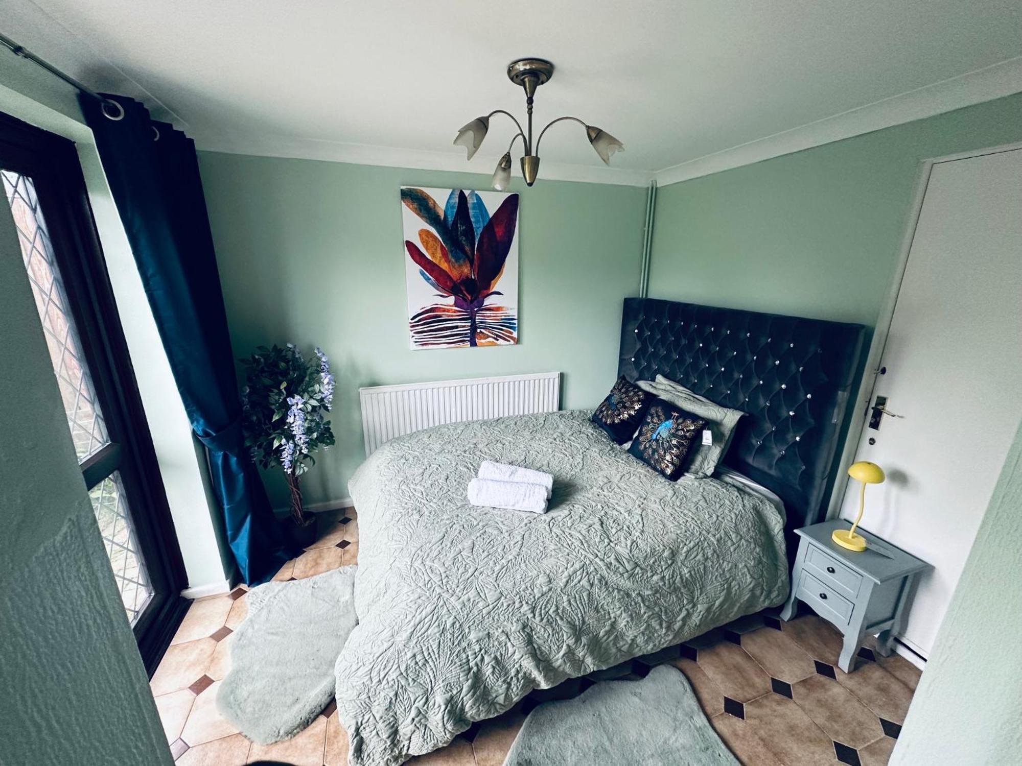Home Away From Home 스윈던 외부 사진